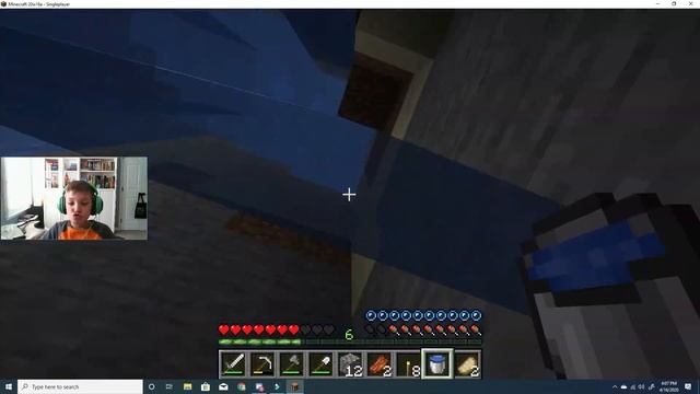 Playing Minecracft JAVA for the FIRST time (part 1) смотреть онлайн