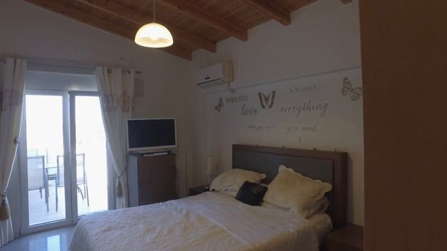 Villa Dignity in Vamos смотреть онлайн