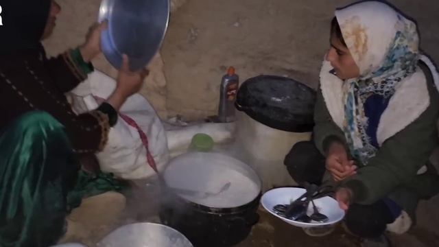 Nomadic Life In The Cave In The Most Difficult Conditions
