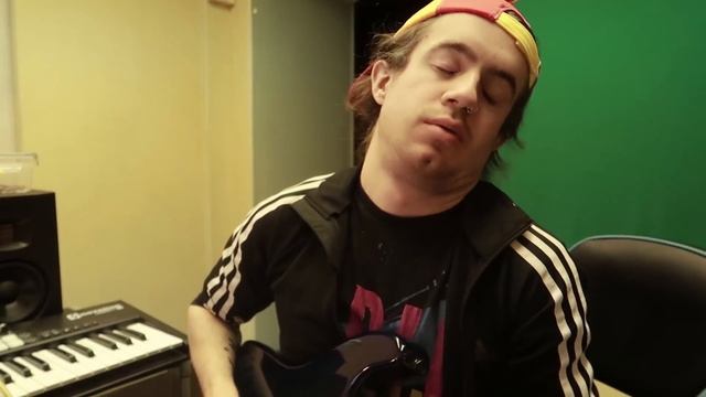 Guitar Hero PRO Plays Real Guitar For FIRST Time смотреть онлайн