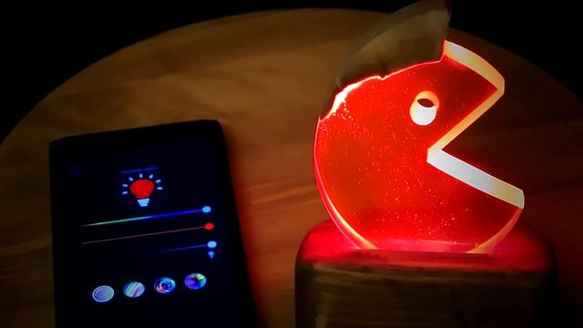 PacMan, ХОЙ! Ночник из эпоксидной смолы и дерева. Управление из Android приложения. смотреть онлайн