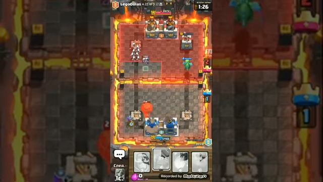 Играем в Клэш рояль смотреть онлайн