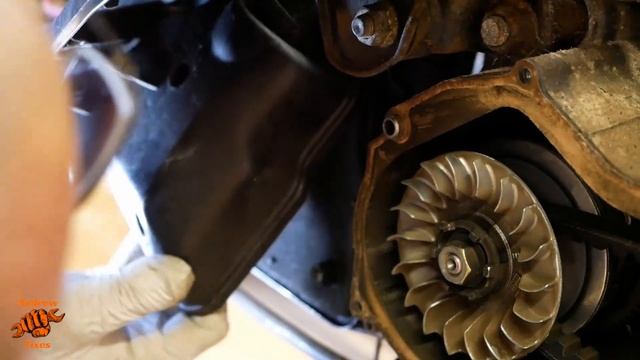 Scooter basic engine service | Yamaha Neo's 50 air filter, fuel filter, spark plug, 2 stroke oil смотреть онлайн