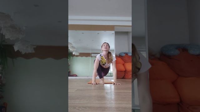 Сурья Намаскар. Приветствие солнцу. смотреть онлайн