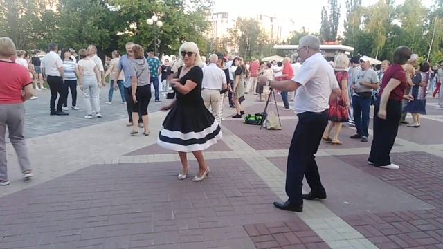Парк победы Белгород элегантные танцы смотреть онлайн