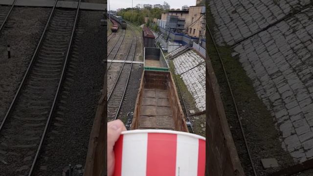 Поезд в ведре превратился в паровозик смотреть онлайн