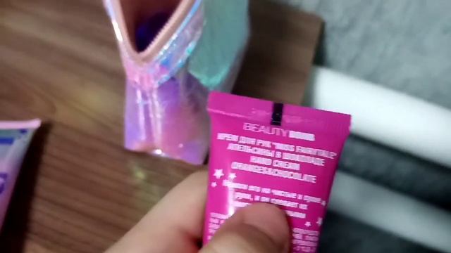 Скоро едем на море. Урааа!!! Косметичка к морю? смотреть онлайн