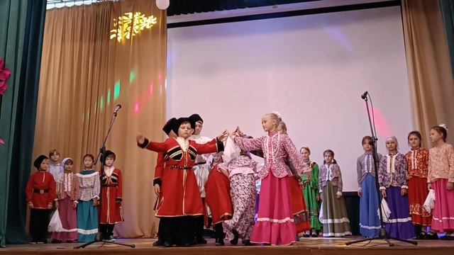 фрагмент песни "Время молодцу жениться" исполняет ансамбль "КаЗайчата" ГБОУ587 (Санкт-Петербург) смотреть онлайн