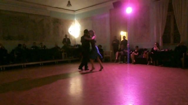 Copia di Lo Stanzone Tango...Samara Palla & Alessandro Parascandolo... Milonga смотреть онлайн