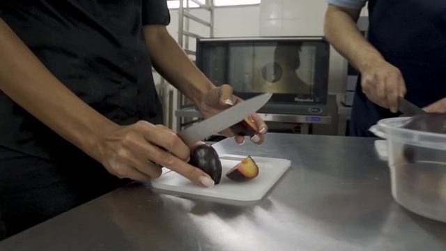 Клафути. Пирог со сливами. Сливовый пирог | Десерт из Франции | Рецепт от Джафара смотреть онлайн