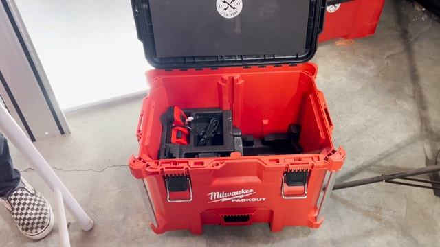 Milwaukee M18 FUEL 6-1/2" Plunge Track Saw Quick Overview смотреть онлайн