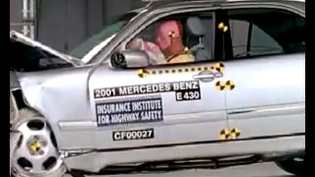 Crash Test 2000 - 2002 Mercedes Benz E430 (Frontal Impact) IIHS смотреть онлайн
