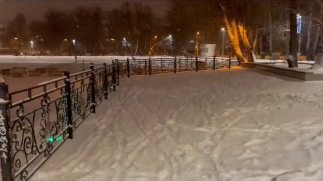 Парк им.  Ивана Якутова. г. Уфа. Зима, снег, вечер 2021г.