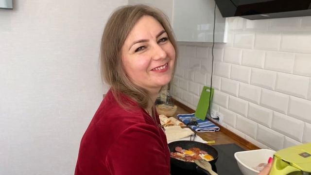 Воскресенье/Ира готовит завтрак/Костя и ИРА смотреть онлайн