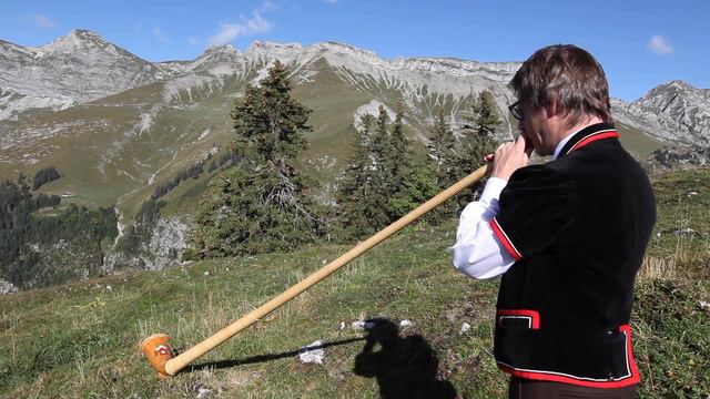 Autour de la Laitemaire - Reto Stadelmann - World Yodel Festival, Korea смотреть онлайн