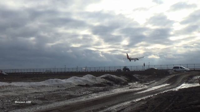 Заход на посадку в аэропорту смотреть онлайн