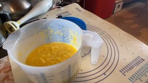 Пирог песочный  , начинка лимон  , яблоко и апельсин .