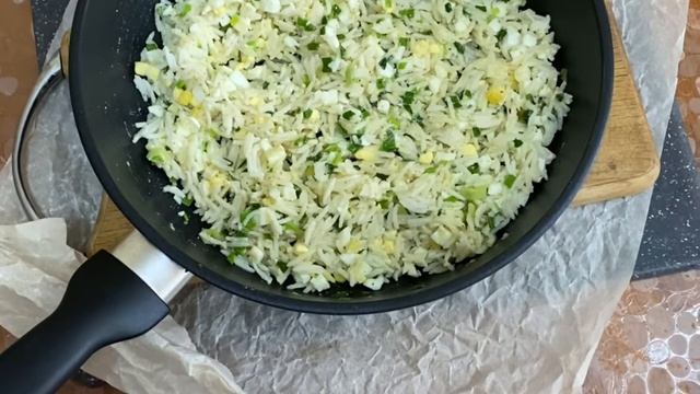 Пирожки с зелёным луком яйцом и рисом смотреть онлайн