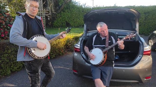 Игра на банджо))) смотреть онлайн