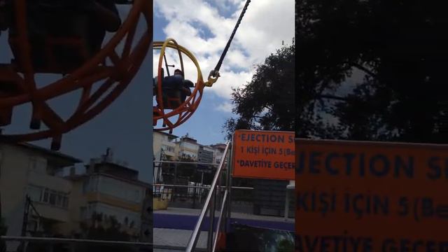 Денис на катапульте в стамбуле