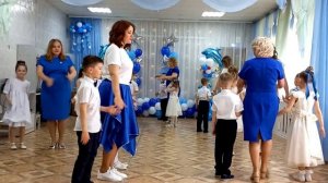 танец на выпускной  "Детский мир у нас в руках" ДОУ №85, Чита, муз.руководитель Деревцова Л.И.