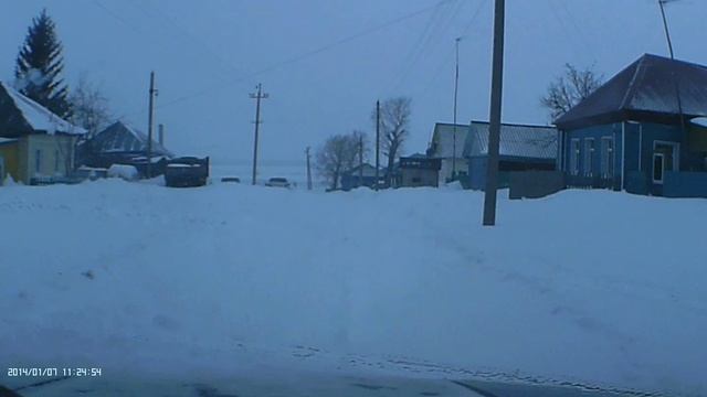 Hover H3 по занесенной дороге смотреть онлайн