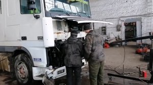 Восстанавливаем ДАФа. Ремонт подвески кабины.