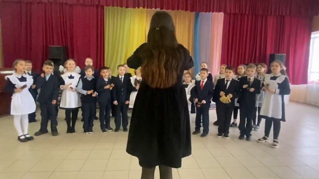 МБОУ «Средняя школа №7» хор «Гармония» «Как у наших у ворот» русская народная песня . смотреть онлайн