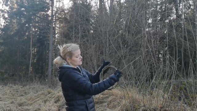 Венок из веток своими руками.Основа для пасхальных венков. смотреть онлайн