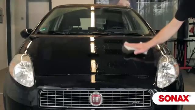 Видео инструкция как использовать авто шампунь с силантом Sonax Xtreme Wash and Seal 244200 смотреть онлайн