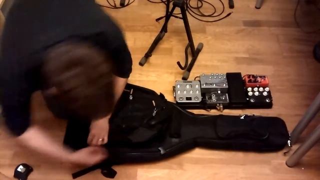 Warwick Cross Walker Rockbag - Guitar Gig Bag with Detachable Backpack - Part 1 смотреть онлайн