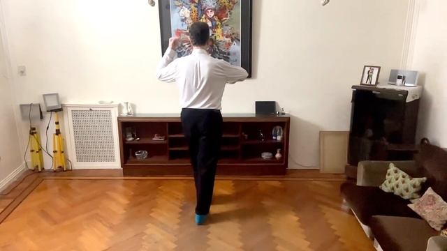 ?? MOVIMIENTO SIMPLE: EN EL LUGAR, DESPLAZADO Y GIRADO | Principiantes intermedios смотреть онлайн