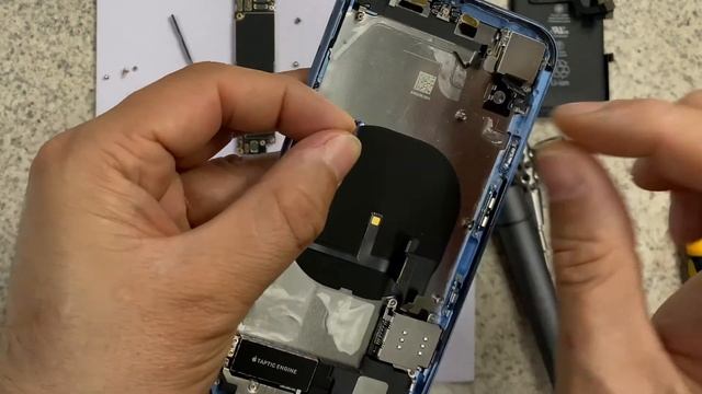 How to fix volume/power button for iPhone XR | iPhone XR power and volume button replacement смотреть онлайн