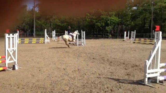 Emilie et Rivoli 1ere en club 4 смотреть онлайн