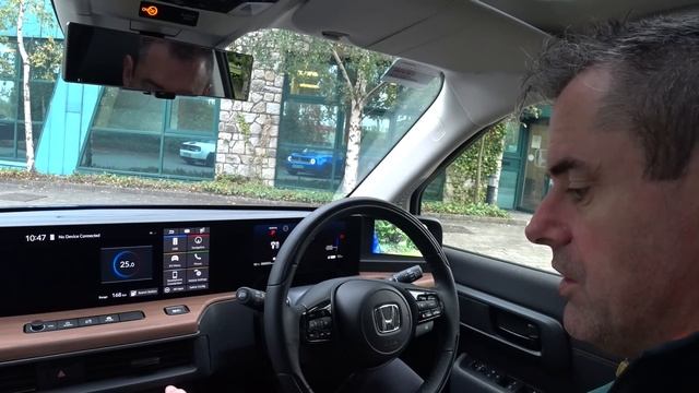 Honda E review - this is the electric car we need! смотреть онлайн