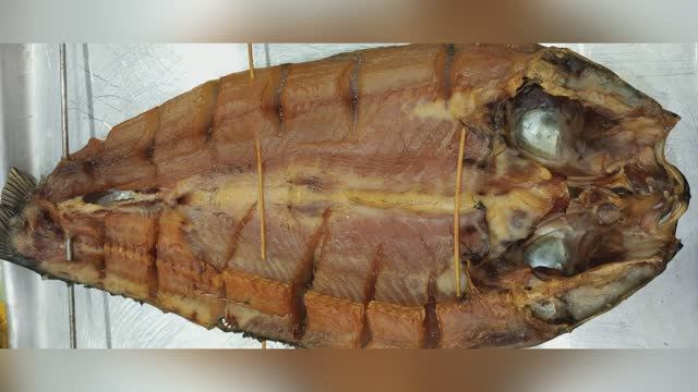 БЕЛЫЙ АМУР свежий , холодного копчения смотреть онлайн