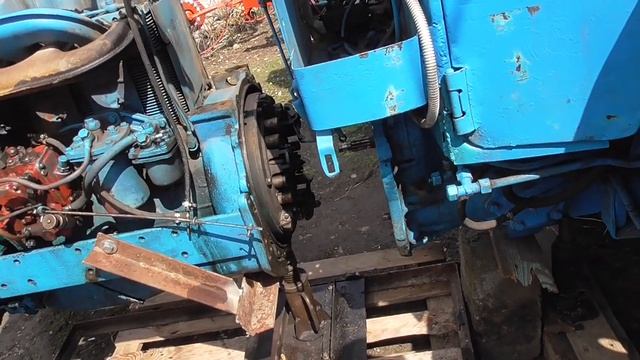 Раскатили Трактор Т 40 АМ на 2 Части ! Ремонт Корзины Сцепления ! смотреть онлайн