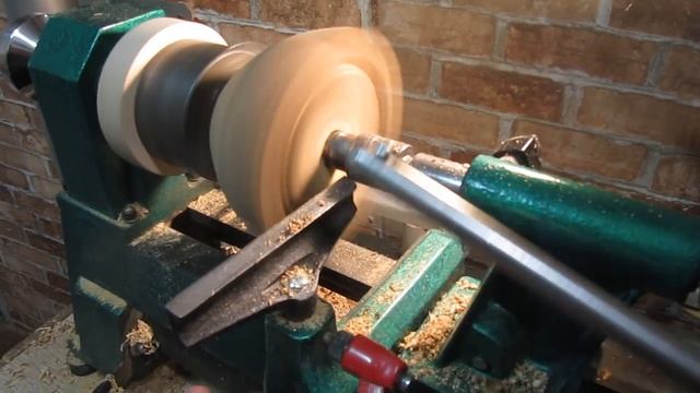 Точим акацию самодельными резцами/Turning acacia with homemade cutters смотреть онлайн