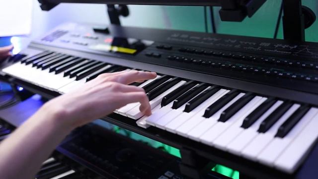 Roland Juno DS - Synth Looper Jam #3 смотреть онлайн