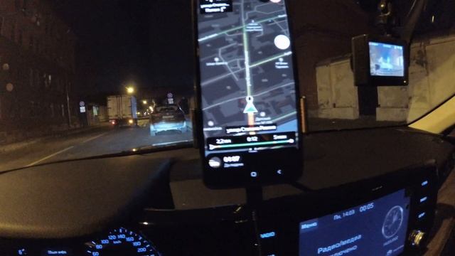 Стоит ли выходить вечером в воскресенье на подработку? смотреть онлайн