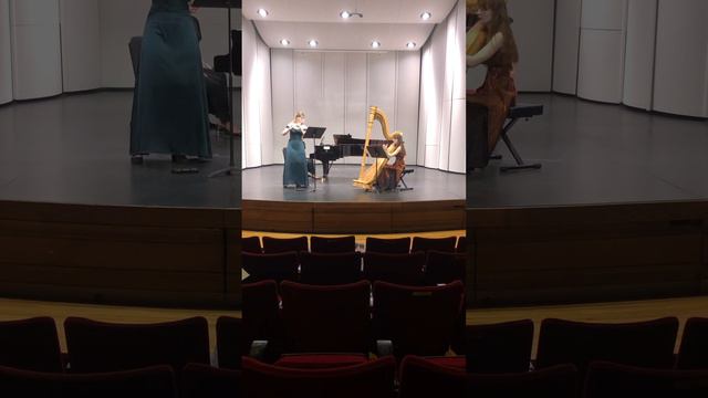 Mozart Flute & Harp Concerto Mvts 1, 2 смотреть онлайн