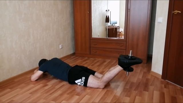 Сгибание ног лёжа (в домашних условиях) смотреть онлайн