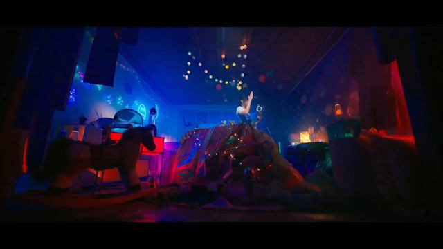 IVE 아이브 ‘Blue Blood’ MV смотреть онлайн