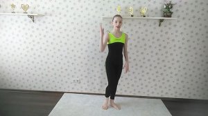 Равновесие кораблик в художественной гимнастике. Техника выполнения упражнения. Видео урок.