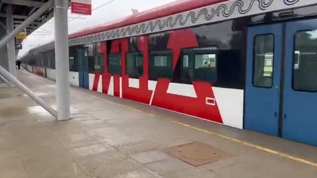 ЭГ2ТВ-010 "Иволга 1.0" отправляться с Курского вокзала смотреть онлайн