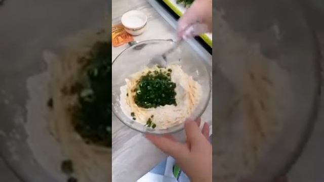 Готовим луковое печенье ?