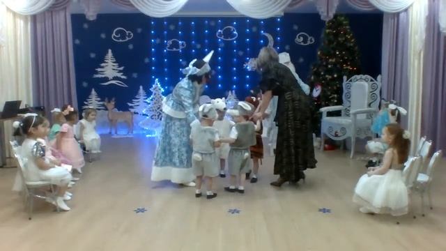 Новогодний утренник "Цветик-семицветик" смотреть онлайн