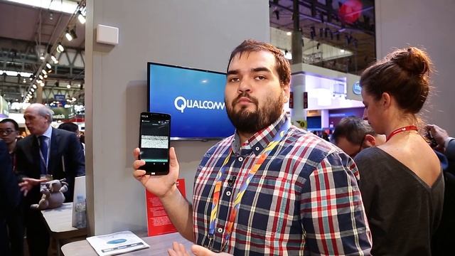 Ультразвуковой сканер отпечатков пальцев Qualcomm на MWC 2015 смотреть онлайн