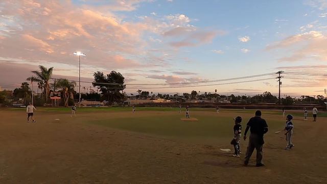 2022-10-11 VBA 11U Blue vs Crush Green смотреть онлайн