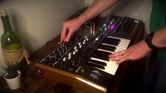 Entry 10 - Subharm Sessions: Vol 2 | Subharmonicon | Minibrute 2 | Drumbrute Impact смотреть онлайн